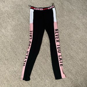Woman’s SHEIN leggings